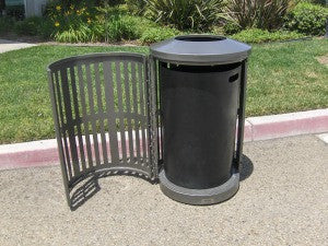Indoor/Outdoor Trash Can, Round, Decorative Slatted Sides, 32 Gallon - –  Securr™